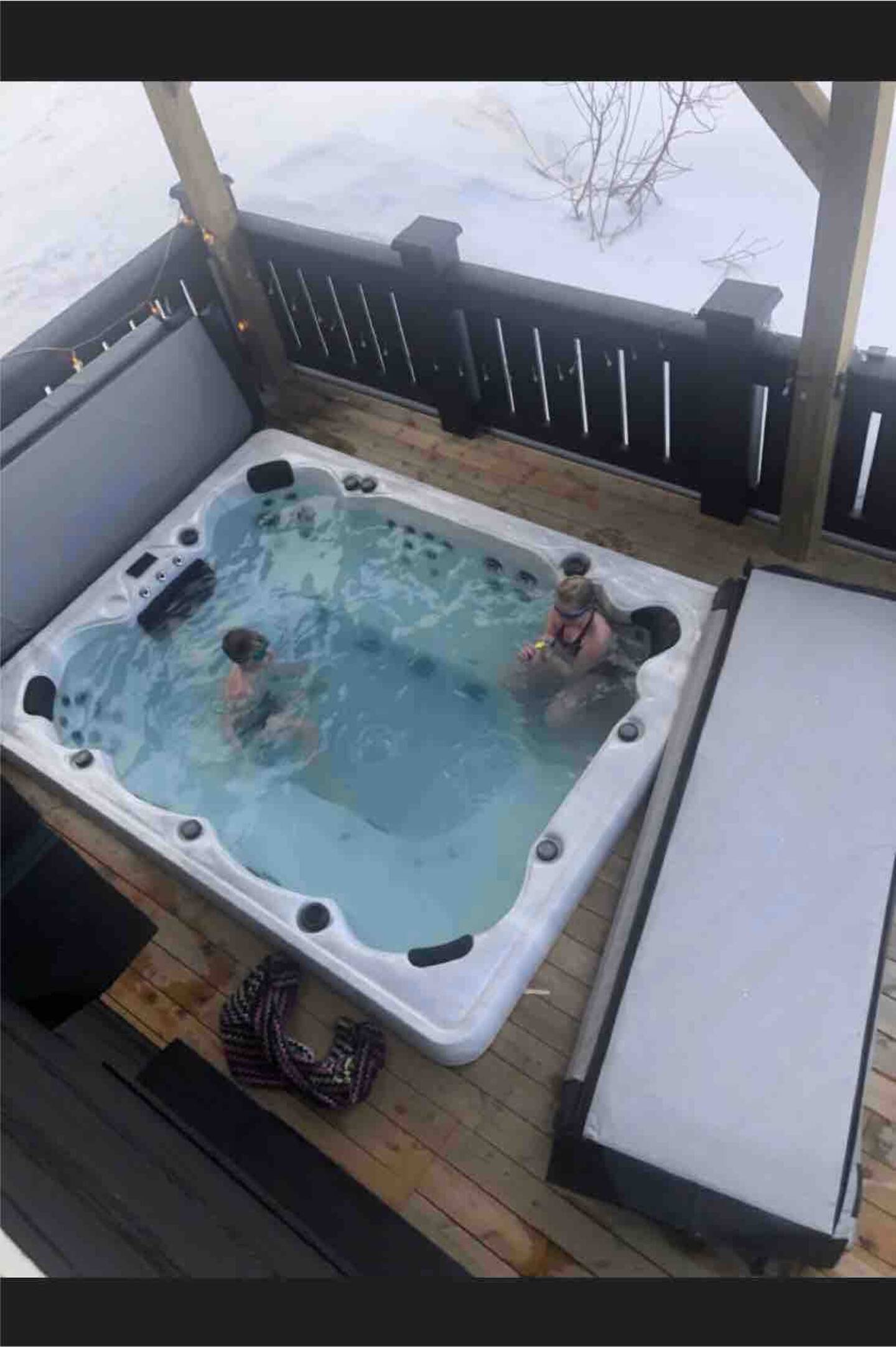 Outdoor jacuzzi at night